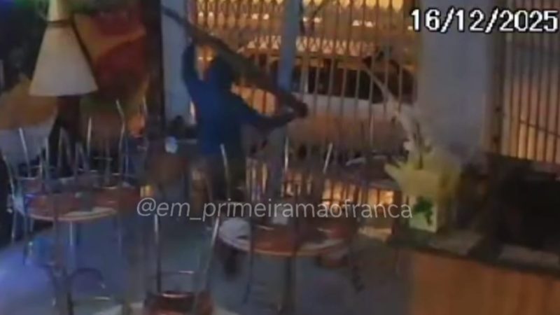 Restaurante é invadido e furtado durante a madrugada na Vila Santa Cruz, em Franca