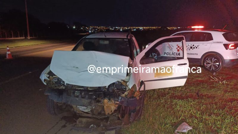 Colisão frontal entre dois veículos é registrada na rodovia João Traficante