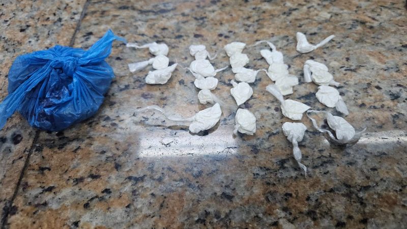 Dois adolescentes foram apreendidos por tráfico de drogas no City Petrópolis, em Franca