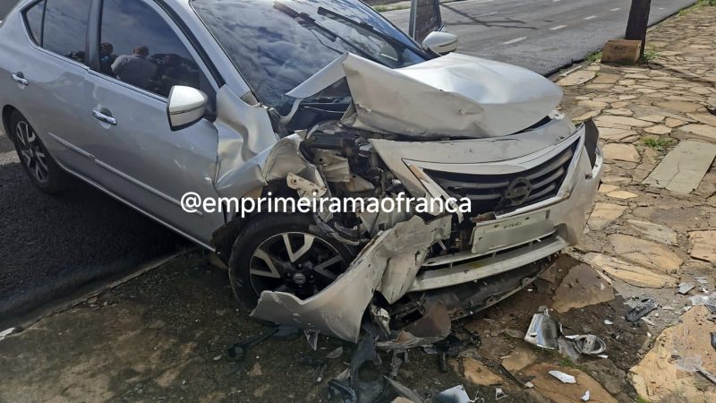 Mulher passa mal ao volante e colide contra muro na Cidade Nova, em Franca