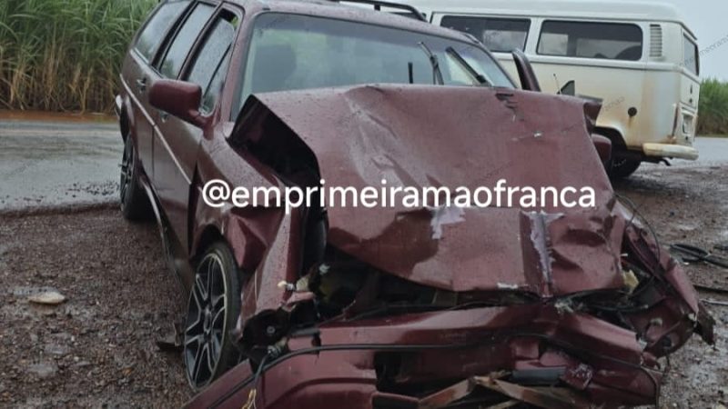 Colisão frontal em rodovia da região deixa uma vítima fatal