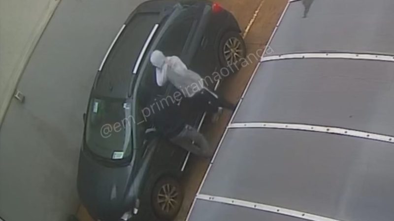 Menores que invadiram apartamento e furtaram bicicleta são detidos pela PM praticando outro crime