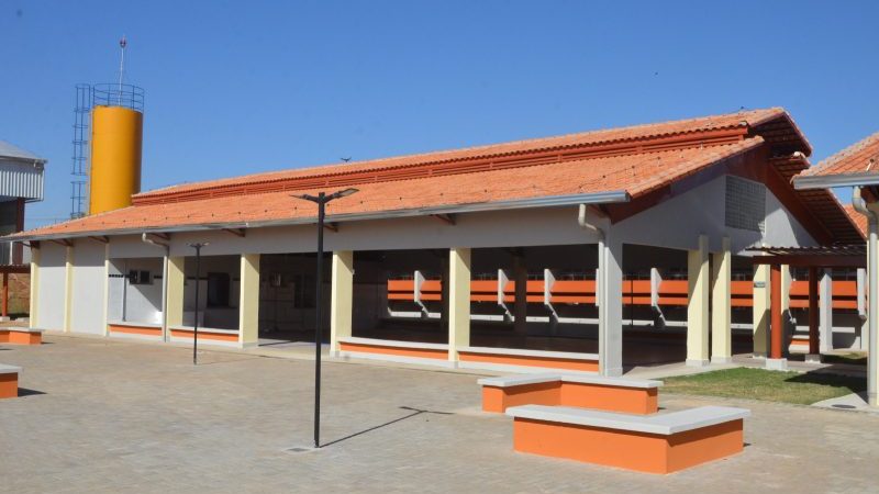 Escolas municipais voltam às aulas nesta quinta-feira