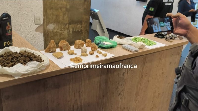 Traficante é preso pela Força Tática no bairro Ângela Rosa, em Franca