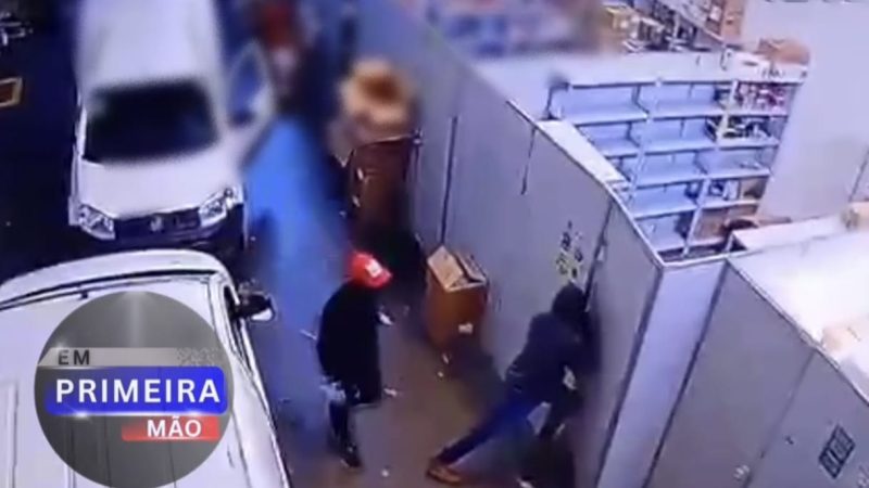 Criminosos rendem funcionários e roubam depósito de cigarros no Ana Dorothea