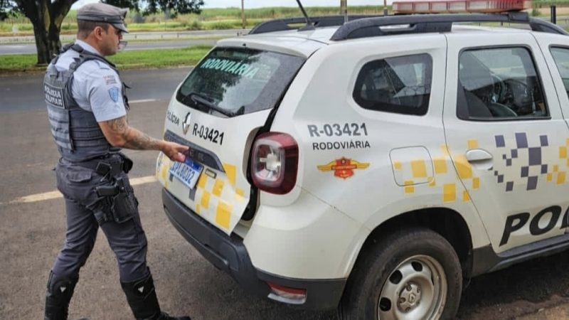 Mulher furta idoso dentro de ônibus e acaba presa pela Polícia Rodoviária em Orlândia