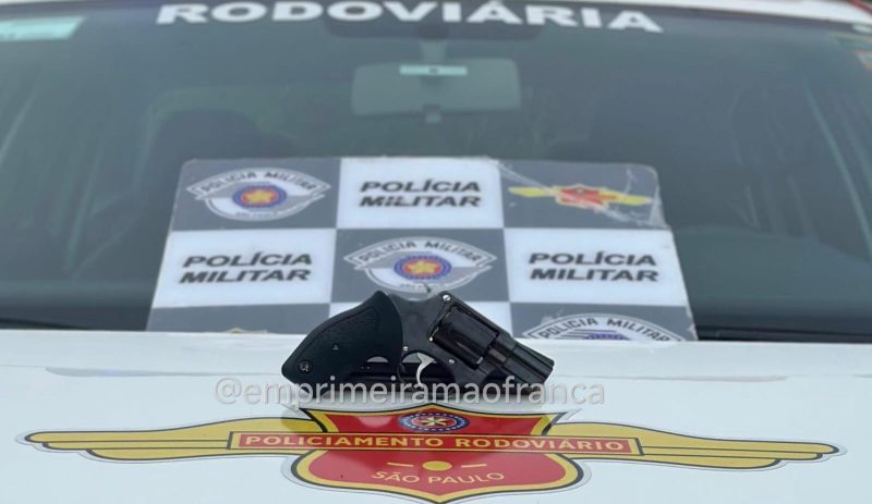Tiro em evento termina com um preso e apreensão de arma roubada em Franca