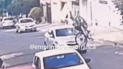 Ciclista fica ferido após colisão frontal com veículo na zona Oeste de Franca