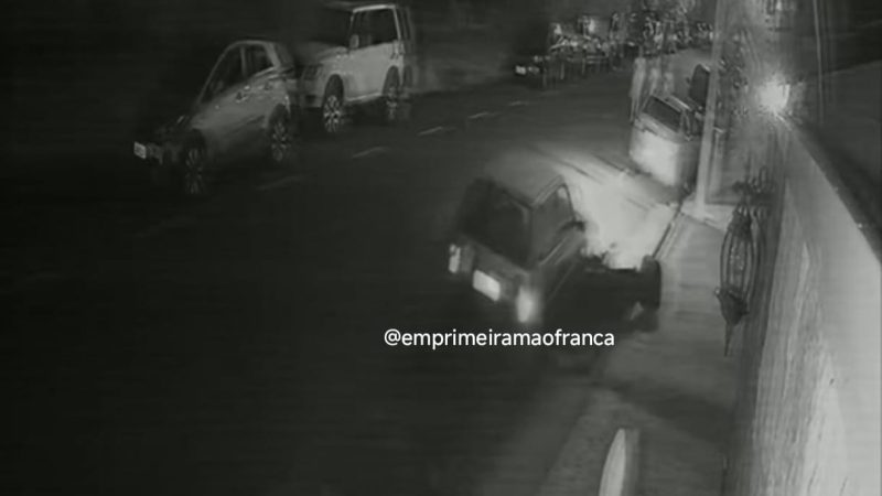 Proprietário procura motorista que derrubou e danificou motocicleta em Franca