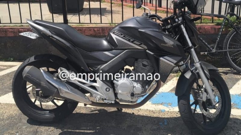 Motocicleta furtada é localizada pela Polícia Militar no Parque Vicente Leporace, em Franca