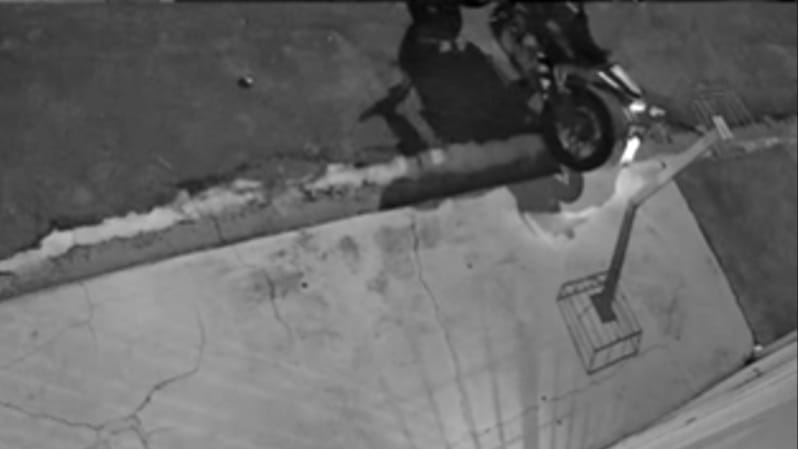 Moto é furtada no Leporace e ação é flagrada por câmera de segurança
