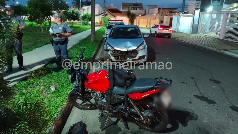 Motociclista é levado à delegacia após acidente e teste do bafômetro 