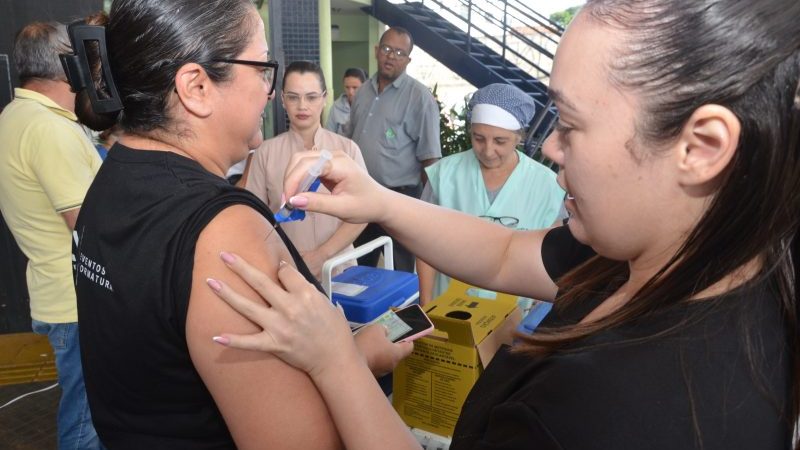 Secretaria de Saúde segue com vacinação contra a gripe no Terminal neste sábado