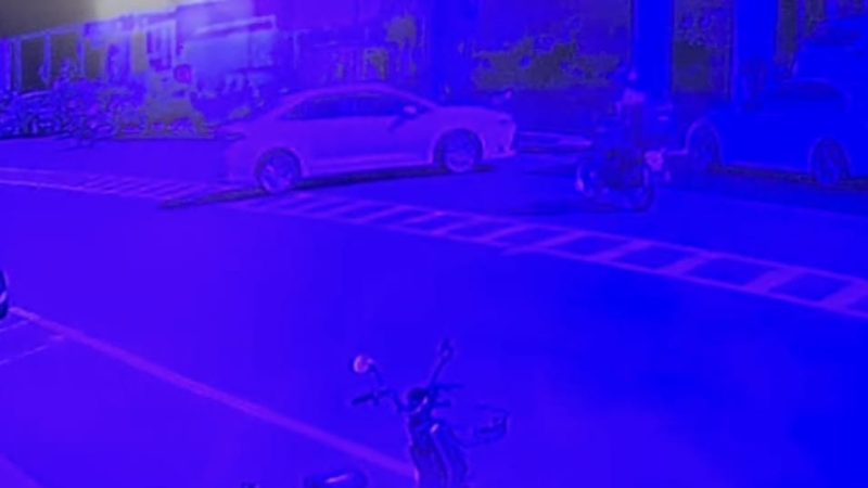 Motorista faz conversão proibida e causa acidente na Avenida Brasil