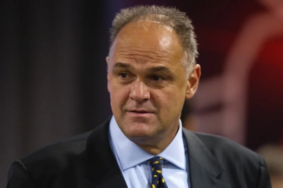 Morre Oscar Schmidt, lenda do basquete, aos 68 anos de idade