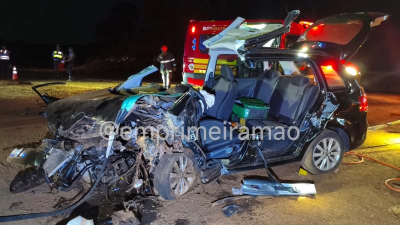 Motorista fica preso às ferragens após colisão com caminhão canavieiro na Fábio Talarico