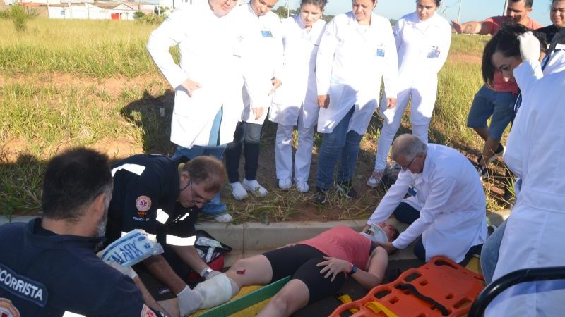 SAMU promove simulado de acidente de trânsito