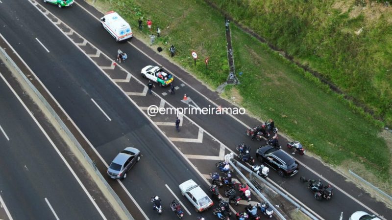 Três pessoas foram socorridas após acidente com moto na Cândido Portinari
