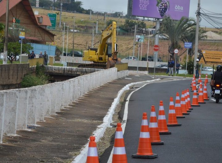 Prefeitura interdita vias para obras antienchentes na avenida Antônio Barbosa Filho, em Franca