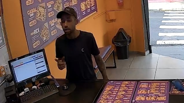 Criminoso furta celular em salgaderia na Vila Chico Júlio em Franca