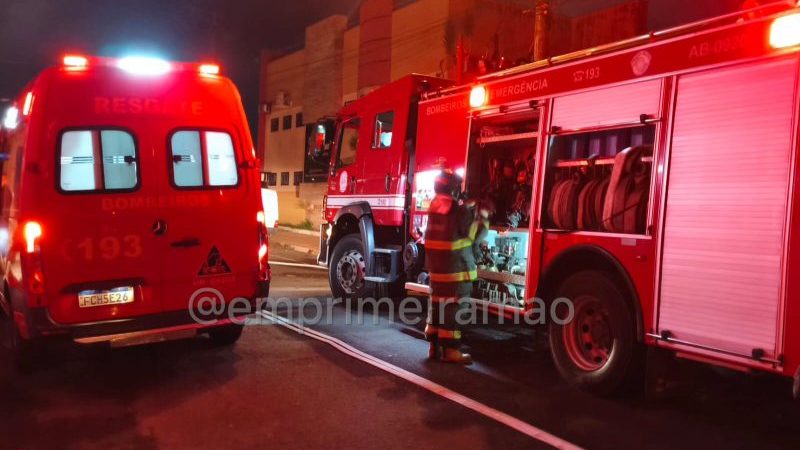Incêndio em indústria mobiliza equipes do Corpo de Bombeiros em Franca