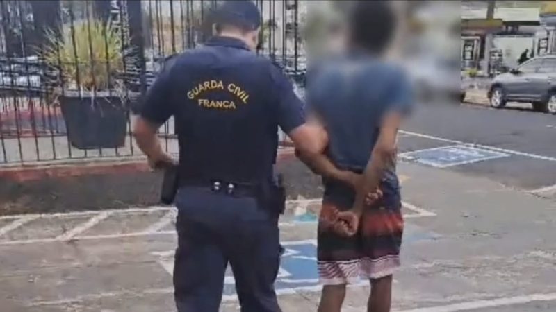 Homem é detido pela GCM com ferramentas sem procedência em Franca