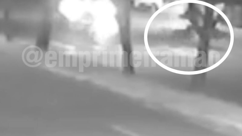 Colisão entre carro e moto deixa duas pessoas feridas