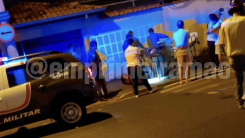 Jovem fica ferida após acidente com moto no Recanto Elimar
