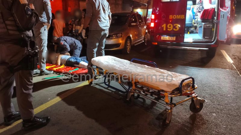 Idoso sofre fratura na perna após ser atropelado por motociclista em Franca