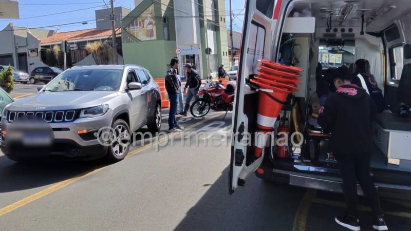 Motociclista sofre fratura na perna após colisão com veículo em Franca