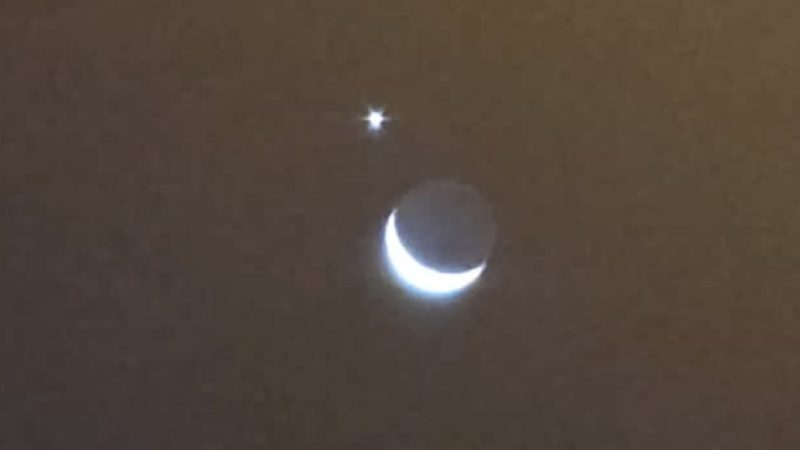 Lua e Vênus formam belo cenário e atraem olhares nesta noite de quarta-feira