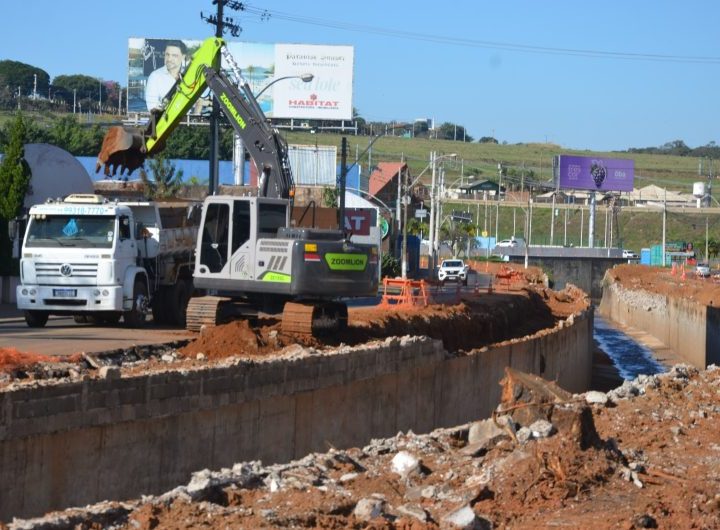 Obras na Antônio Barbosa Filho entram em nova fase; Trânsito faz interdição