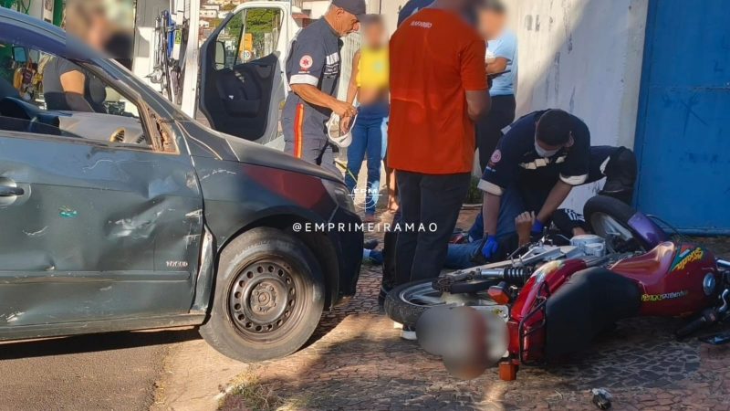 Colisão entre carro e moto deixa motociclista ferido na Vila Nicácio, em Franca