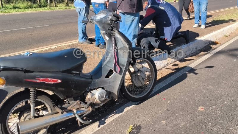 Motociclista fica ferido após colisão entre moto e carro em avenida de Franca