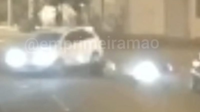 Motociclista na contramão fica em estado gravíssimo após colisão no Jardim Califórnia, em Franca