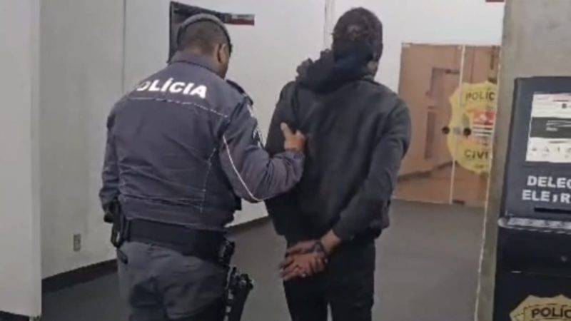 Criminoso com extensa ficha criminal é preso minutos após furtar motocicleta em Franca