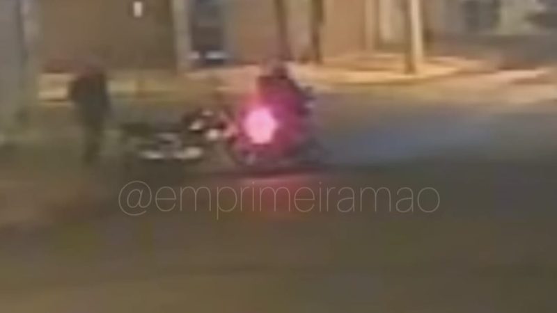 Câmera registra furto de motocicleta na Vila Rezende, em Franca
