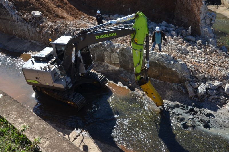 Obras antienchentes seguem com novas etapas de concretagem e fundação