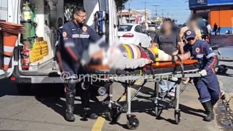 Motociclista fica ferida após colidir na traseira de carro na Avenida Brasil, em Franca