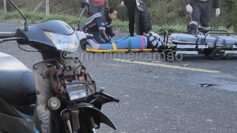 Colisão entre moto e carro deixa jovem ferida em avenida de Franca