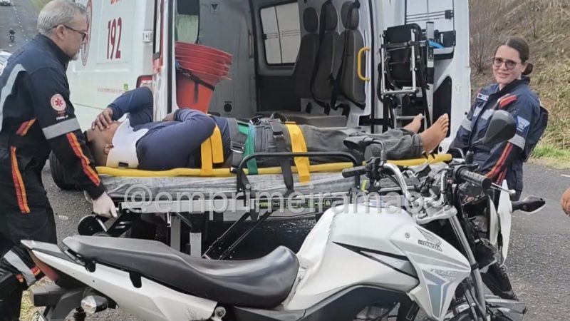 Colisão traseira entre moto e van deixa motociclista ferido em avenida de Franca
