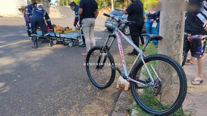 Ciclista avança sinal de pare e é atingido por carro no Parque das Esmeraldas