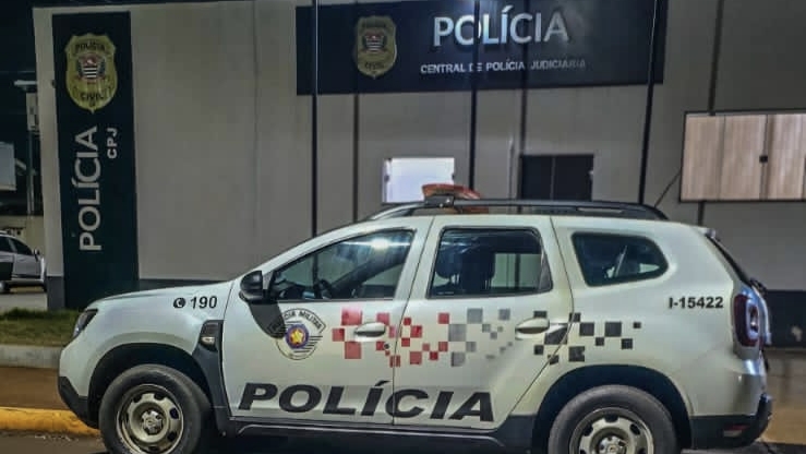 Homem é preso após agredir ex-namorada e vizinha em Nuporanga