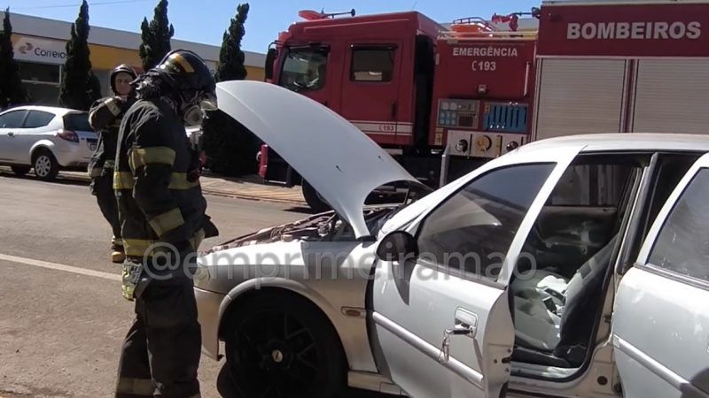 Frentistas usam extintores e controlam princípio de incêndio em veículo em Franca