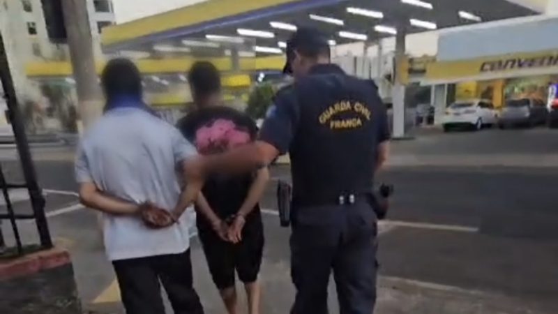 Corre-corre pelas ruas do Centro de Franca termina com traficante preso pela GCM