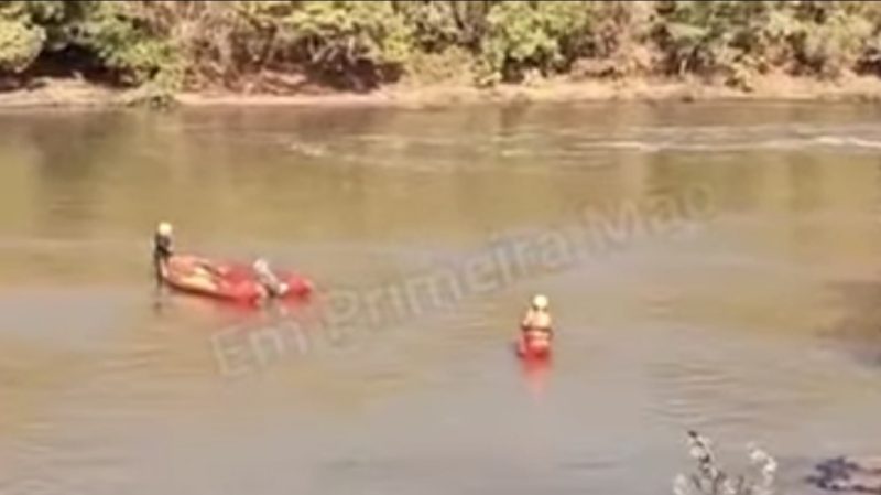 Jovem desaparece após se afogar em cachoeira da região
