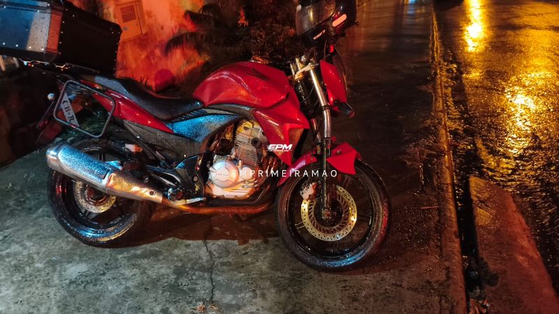 Motociclista fica ferido após carro avançar sinal de pare e causar acidente em avenida de Franca