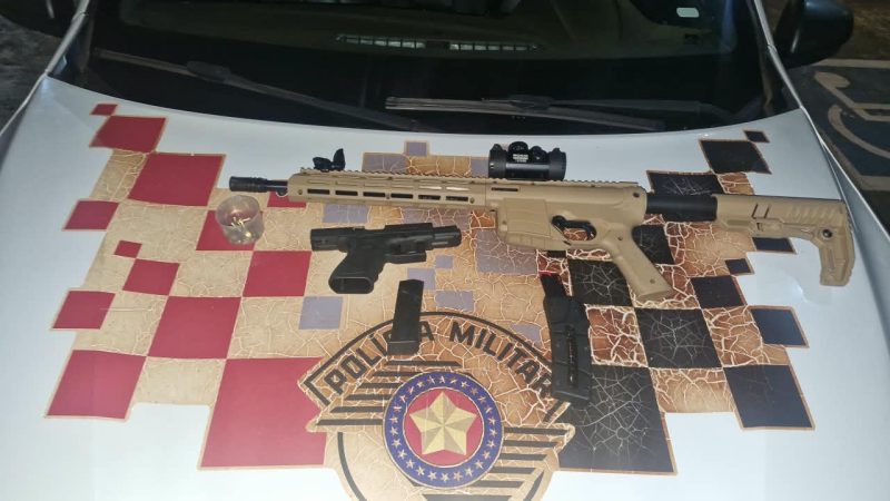 Homem é preso após efetuar disparos de arma de fogo e duas armas são apreendidas em Franca