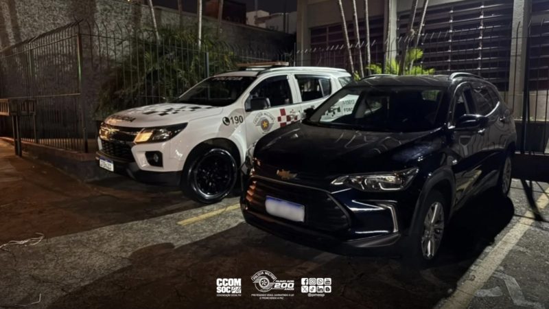 Carro roubado é recuperado com sinais adulterados em Franca