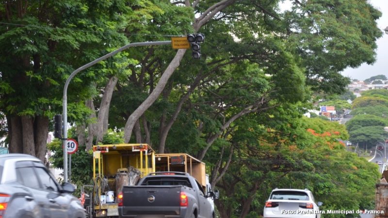 Semáforo da avenida Major Nicácio será ativado nesta sexta-feira durante obras no Cubatão